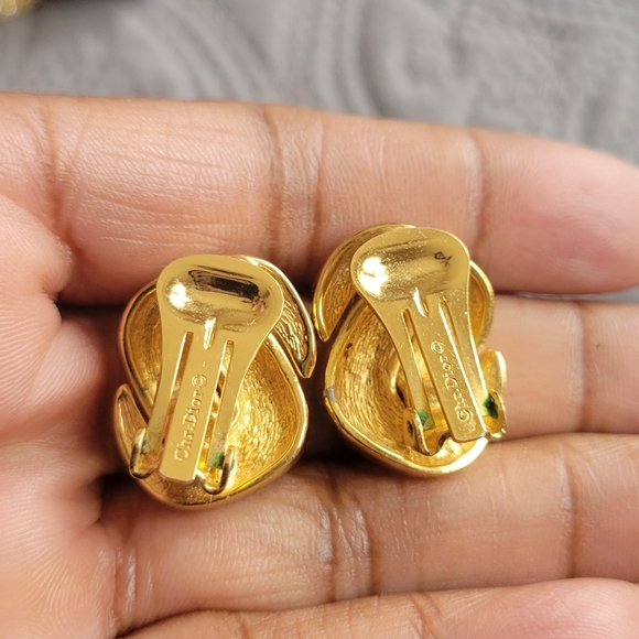 COPY - CHRISTIAN DIOR DESIGNER Gold and Rhinestone Pave Knot Clip-on Earrings - Picture 2 of 2